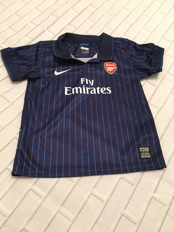 5-6 Years arsenal away shirt 09/10 season - Love PreLoved