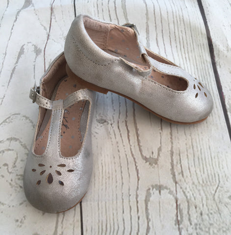 Size 4 Silver TBar Sandals