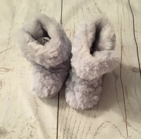 0-6 Months Super Soft Faux Fur Booties