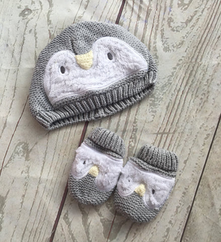 Newborn Penguin Hat & Mittens