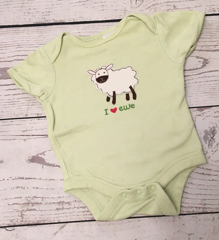 Newborn gap body suit i love ewe