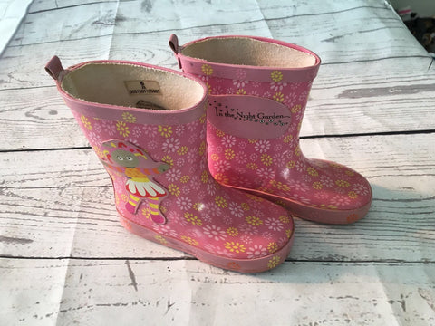 Size 6 wellies In the night garden