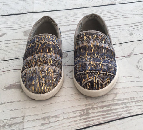 Size 5 Glitter Plimsoles