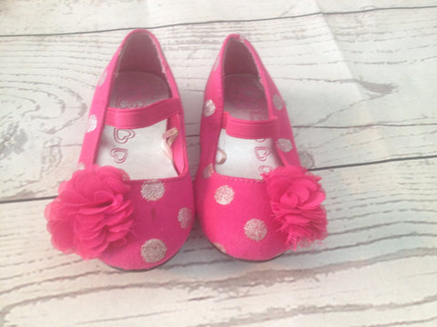 Size 5 pink & silver fabric shoes